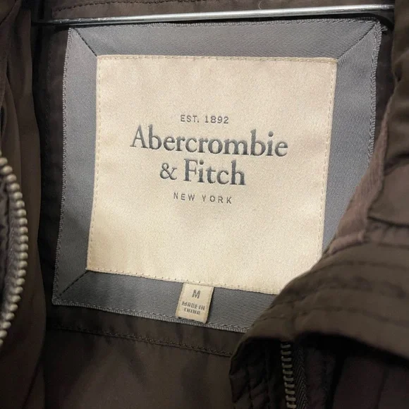 Abercrombie & Fitch puffer jacket 🫎 - Picture 6 of 6